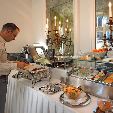 Hotel Kaiser Karl 4*