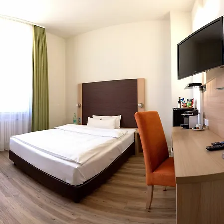 Kaiser Karl Hotel 4*