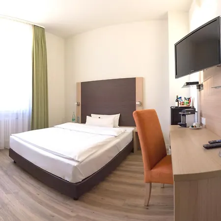 Kaiser Karl Szálloda 4*