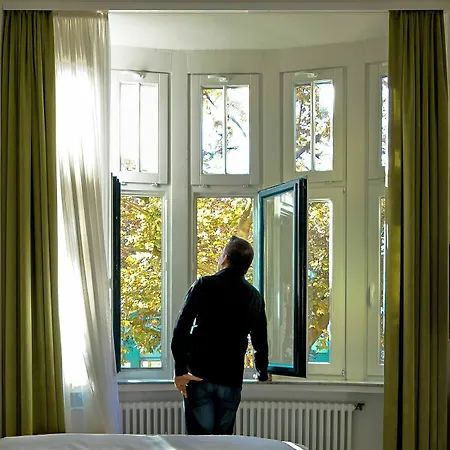 Kaiser Karl 4* Bonn